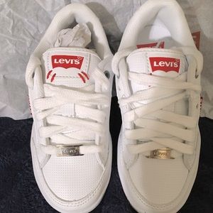 Levi’s White Sneakers NWOT Child Size 11M